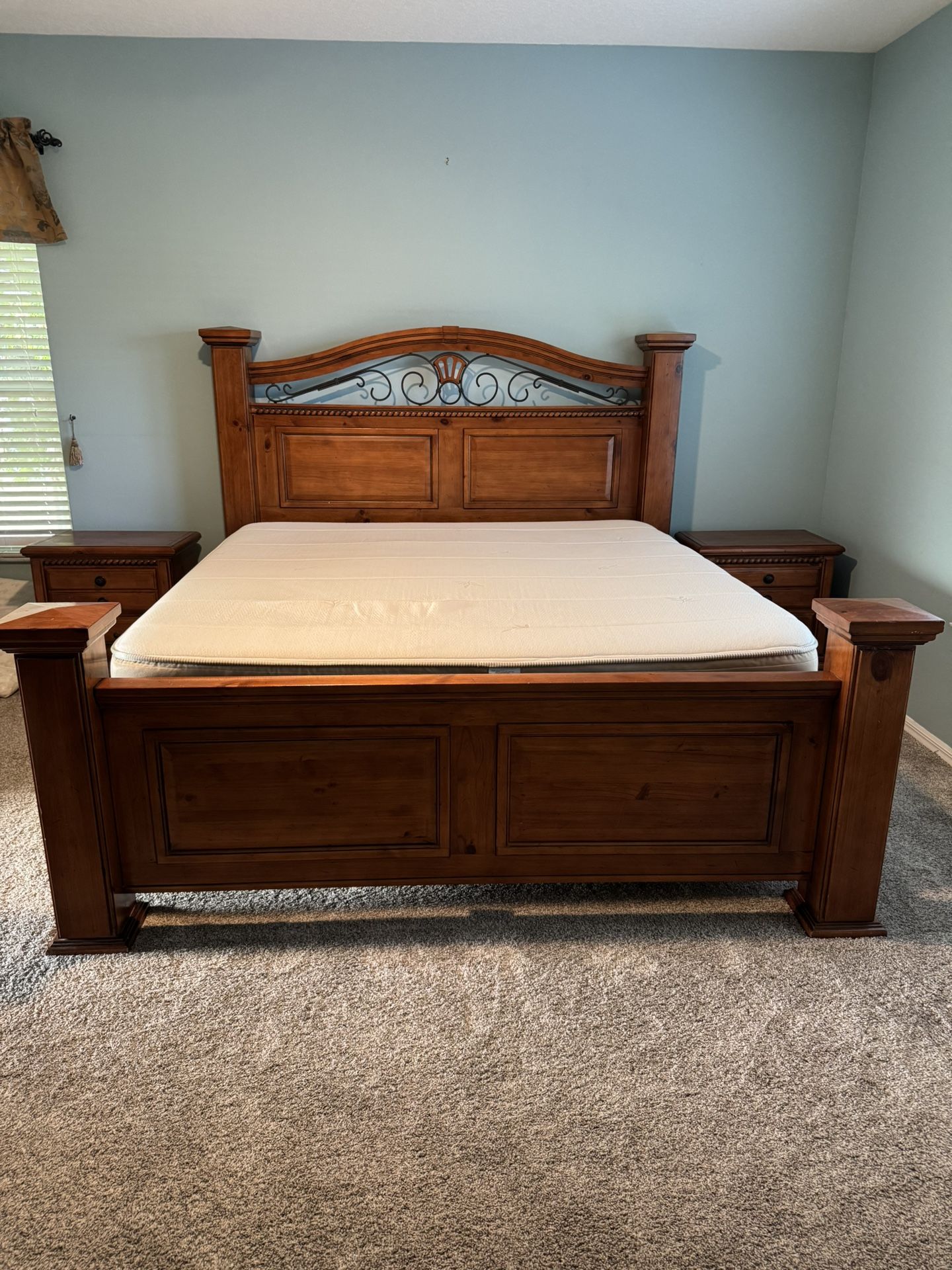 King Size Solid Wood Bedroom Set