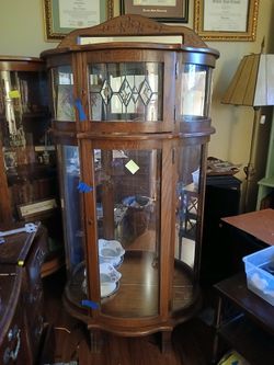 CHINA CURIO CABINET HALF ROUND STYLE