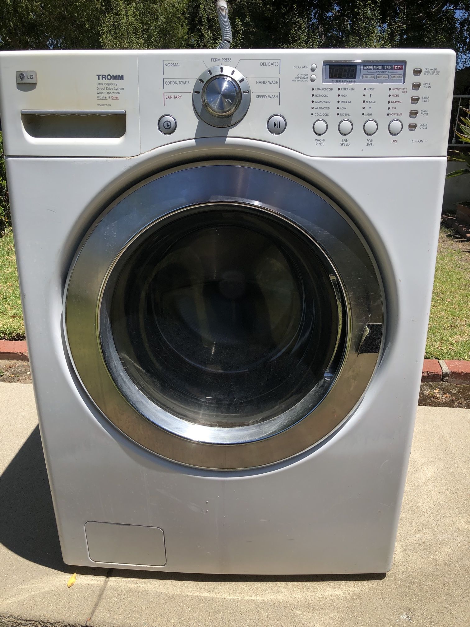 LG WM3677HW Front Load Compact Washer/Dryer Combo