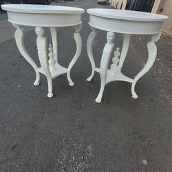 Set of 2  round table