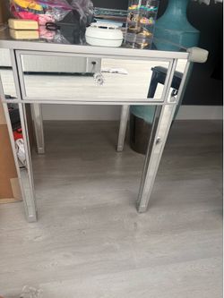 Mirrored End Table (2 pieces)