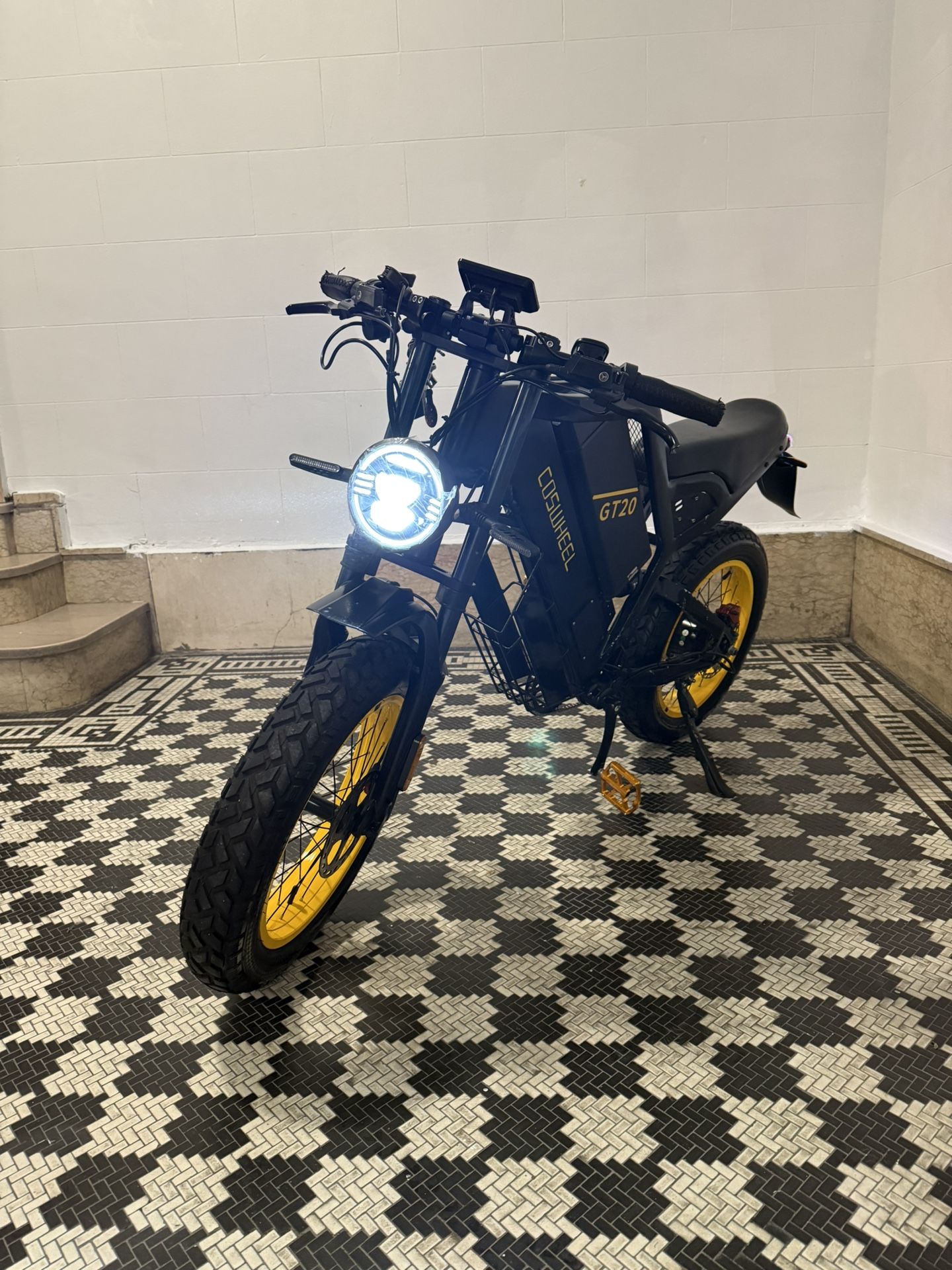 E-Bike GT20 Coswheel (70 Miles Of Range)