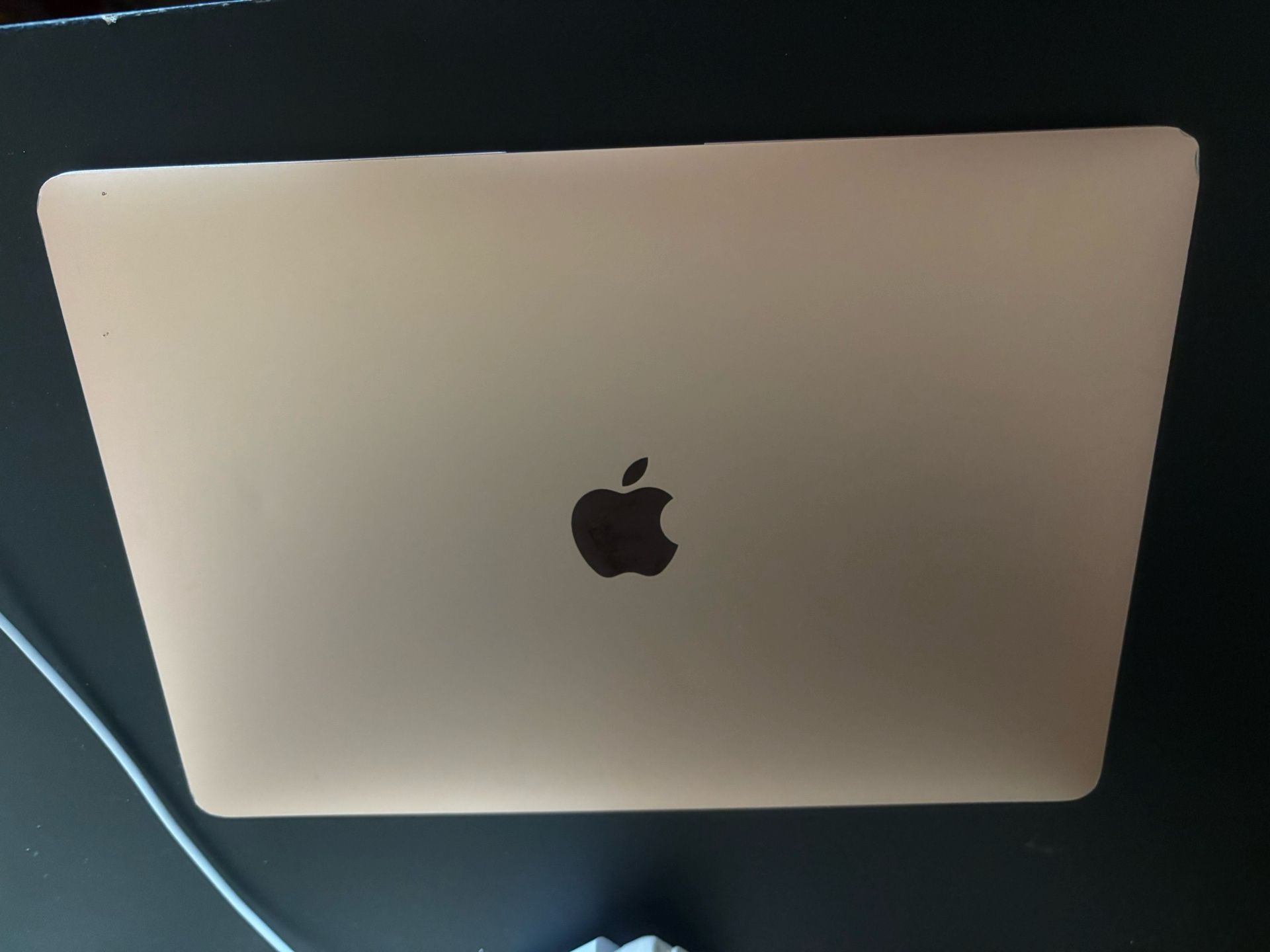 Mac Book Air 13” ( Read Caption)