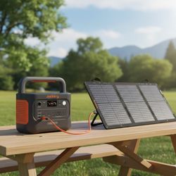 2000W Output/4000W Peak Solar Generator 1000 Plus Expandable Push Button Start Battery LiFePO4 100W Solar Panels