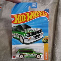 Hot Wheels BMW wagon STH 