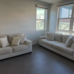 2 Piece Set Beige Couch