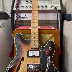 Custom Classic Vibe Starcaster Fender USA Ultra Pro Wide Range Gunstreet Les Trem Gotoh Locking Tuners