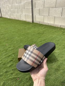 Burberry slides