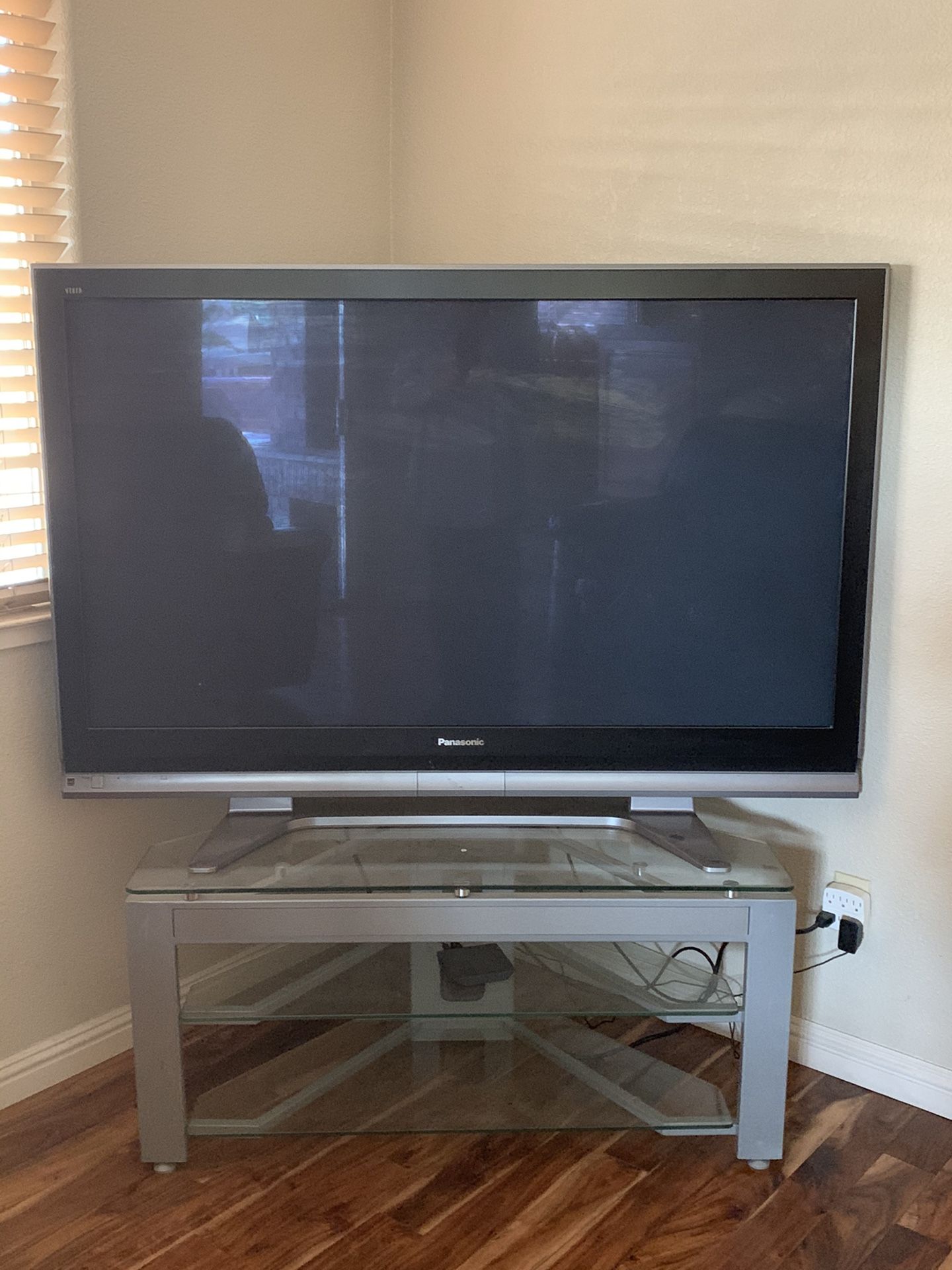 60” plasma tv