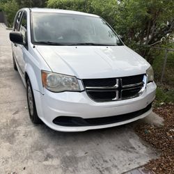 2012 Dodge Caravan 2000 OBO 