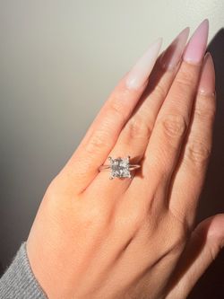 Princess cut engagement ring