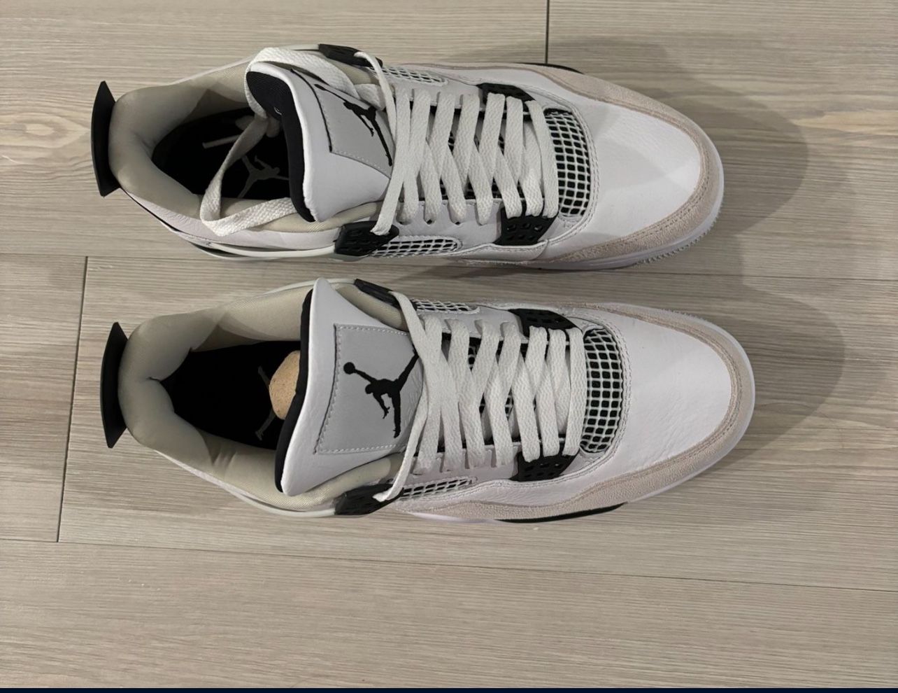 Jordan 4s