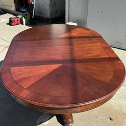Dining Table(Legacy Classic Furniture) For Sale