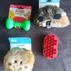 NEW Set Of 4 Dog Toys 