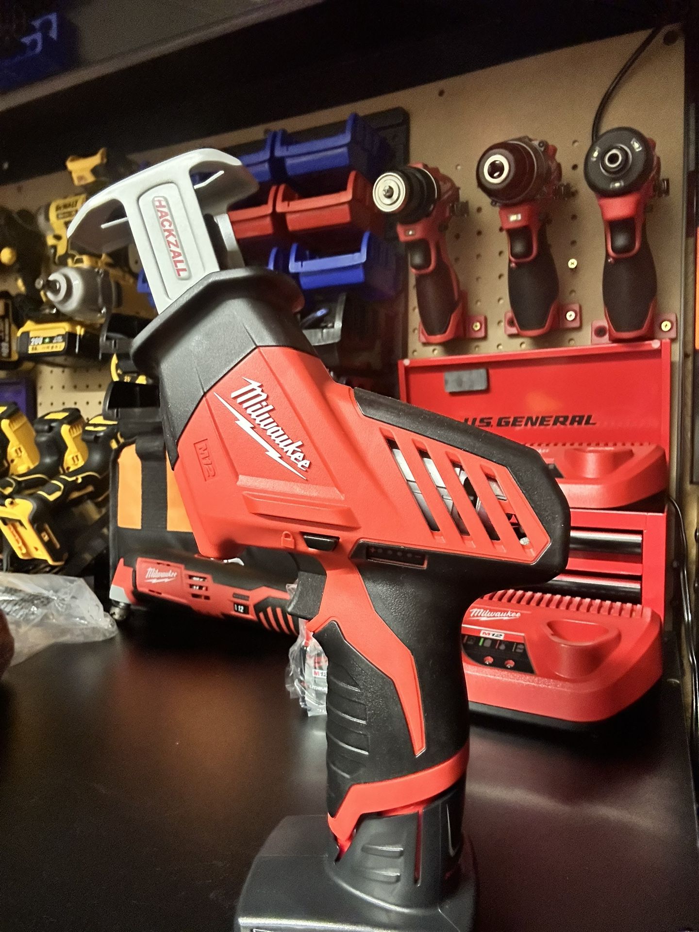 M12 Hacksaw, Brushless