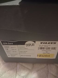 New Balance woman's shoes brand new size 10