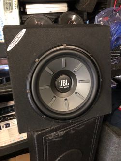 JBL SUBWOOFER WITH TRUCK STYLE BOX