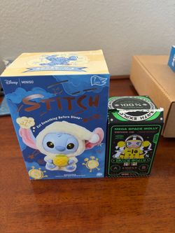 Figurines / Toys