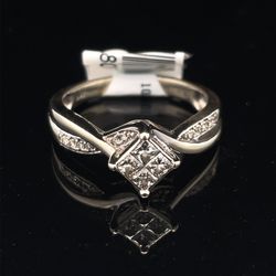 10KT White Gold Diamond Ring 3.33g Size 7 I-807