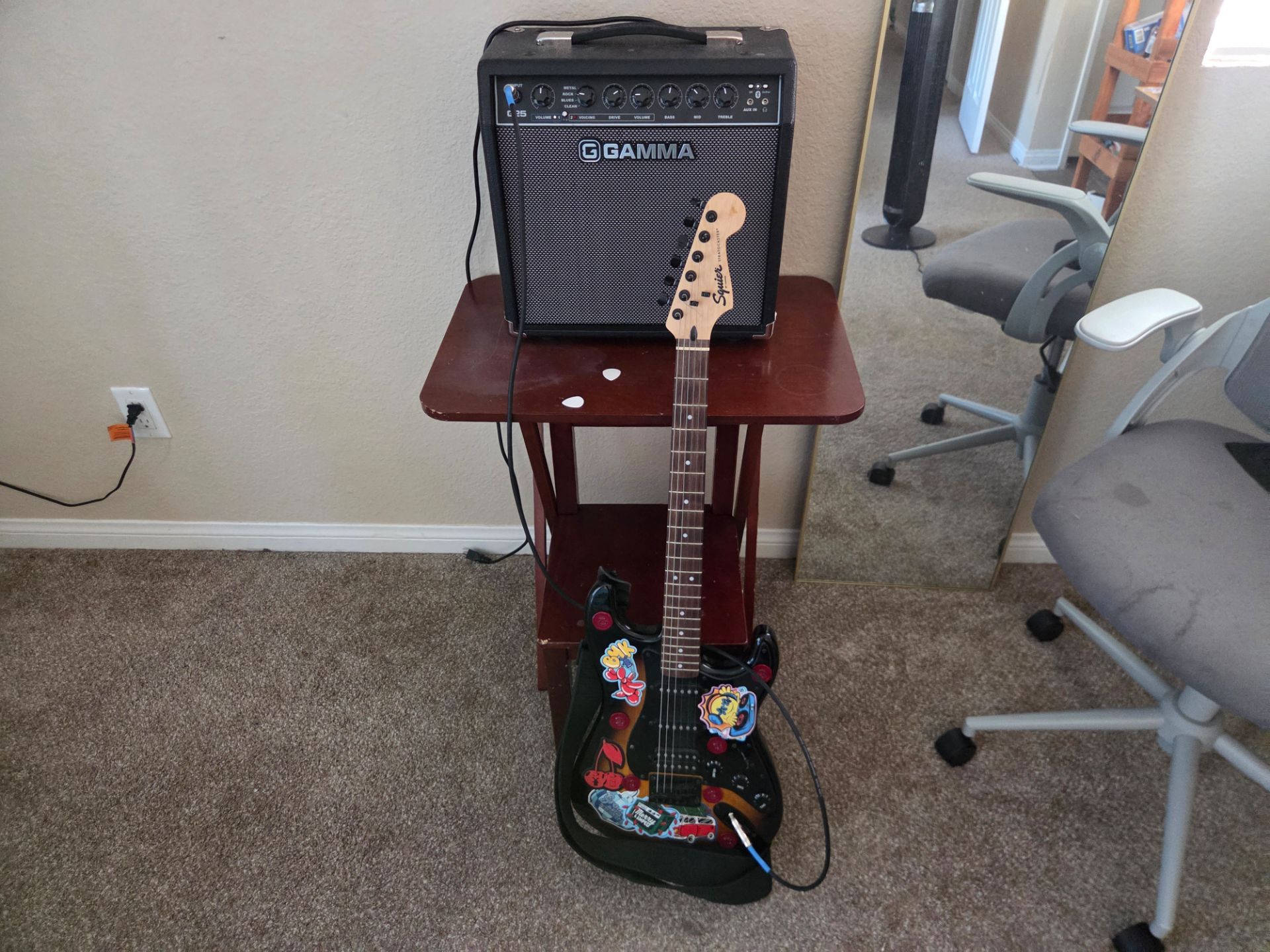 Squier Stratocaster Electric guitar with Amp