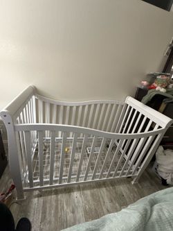 Baby crib