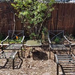 Garden Chairs And Table 