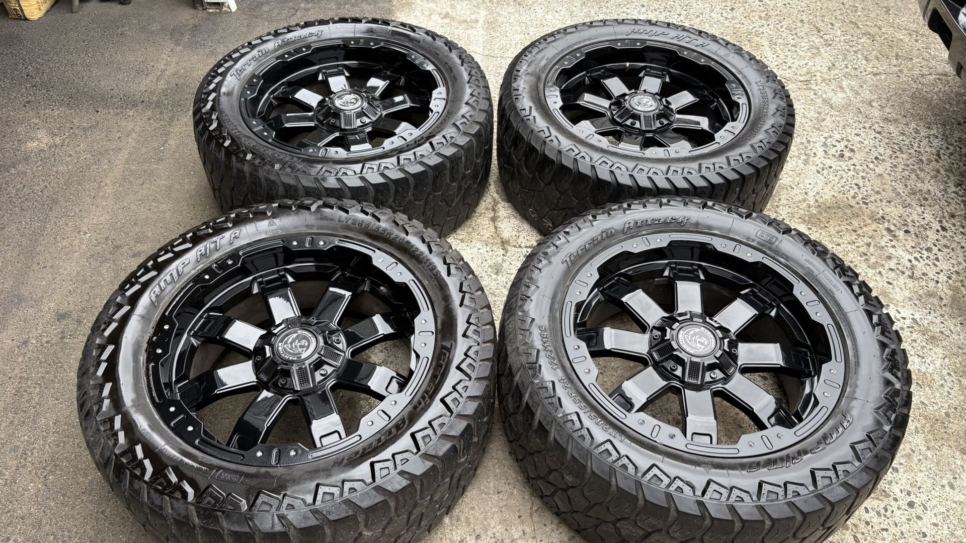 20 INCH OFF-ROAD PANTHER RIMS AND TIRES, 6 lug universal for Sale in ...