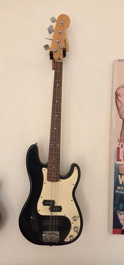 Squier P bass standard series