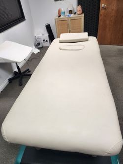 Massage table