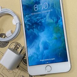 Factory unlocked apple iphone 8 plus 64 gb , store warranty 