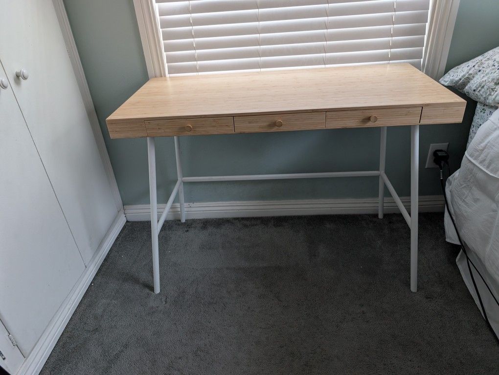 IKEA LILLlASEN Desk