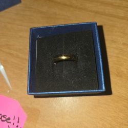 Size 4 Gold Wedding Band