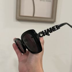 🖤Ch@neL Sungl@sses🖤