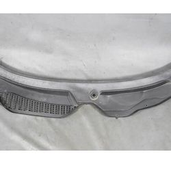 BMW E85 E86 Z4 Roadster Coupe Front Windshield Rain Tray Cowl Cover 2003-2008 OE.   This windshield cowl has no cracks or breaks, and all the mounting