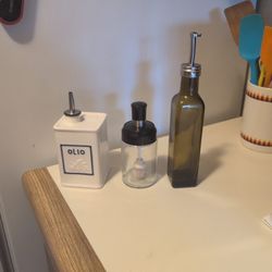 Oil Dispensers 