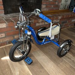 Schwinn Lil Stingray Tricycle