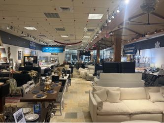 🚨Store Closing 🚨 bedrooms Dining Room living room