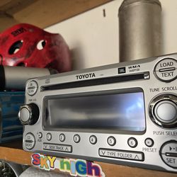 FJ Crusier Head Unit Original 2013