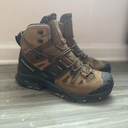 Brown Salomon XT6 hiking/snow boots 9M