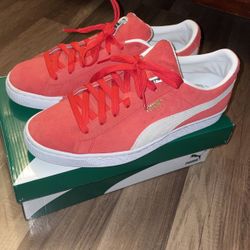 Red Puma Sueades