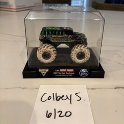 Monster Jam 2021 Toy Fair Grave Digger Ride Truck