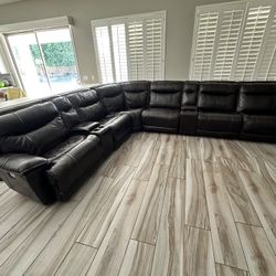 Leather Sofa with power recline and USB 