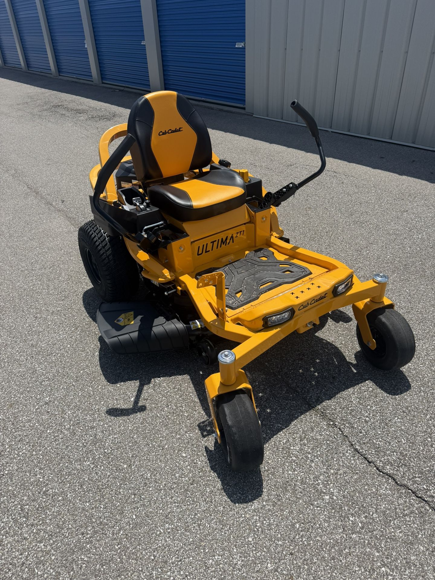 2025 CUB CADET Zt1 42” With Kawasaki Engine