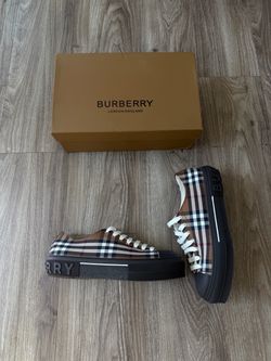 Burberry shoes