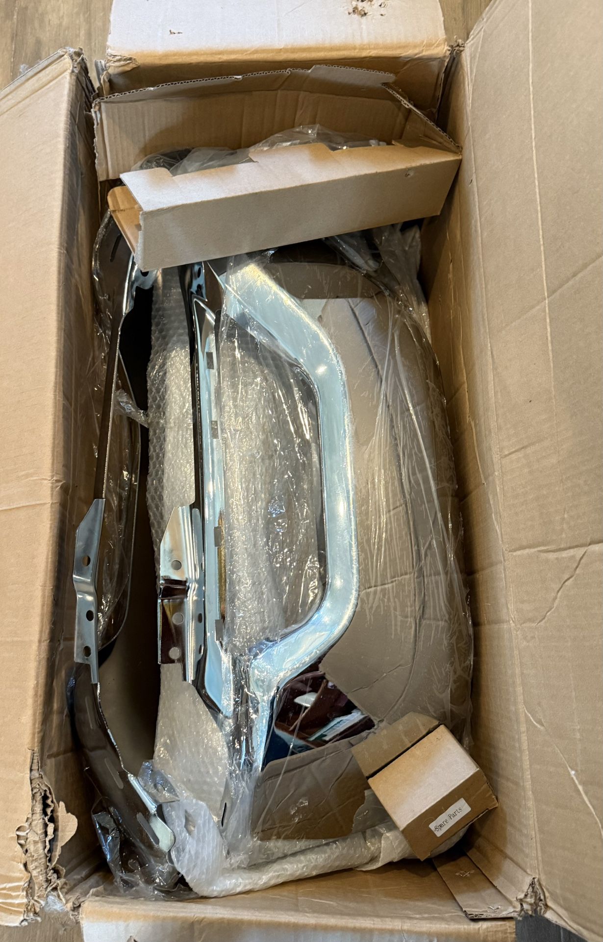 Bumper assembly for a pick up truck
