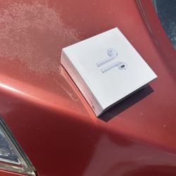 AirPod 2nd Gen White Earbuds 