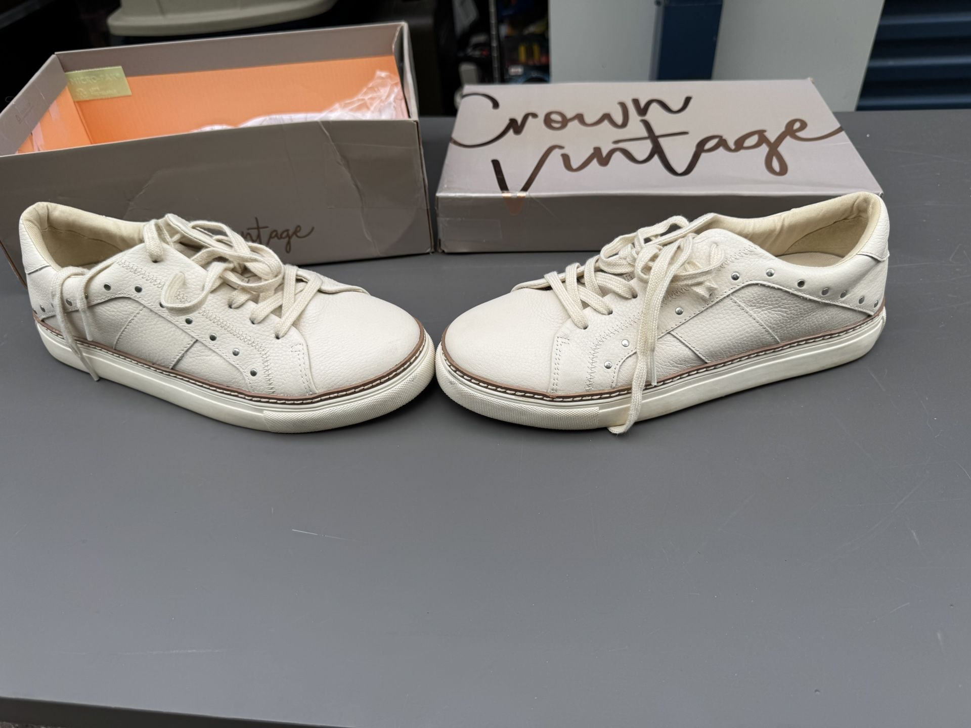 Crown Vintage Kalinda Comfort Womens Studded Studded Lace Up Sneakers Size 9.5