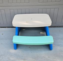 Little Tikes Easy Store Picnic Table Blue / Green