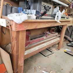 VINTAGE SOLID WOOD WORK BENCH /TABLE