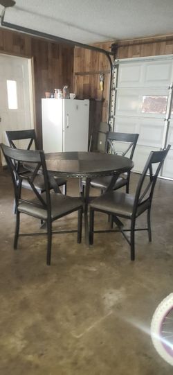 Dining Table Set with 4 Chairs